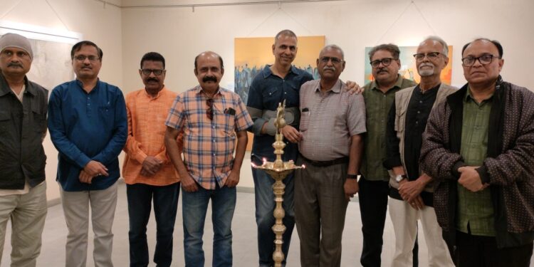 ग्रॅव्हिटी’ चित्र प्रदर्शनात प्रकाश सावल्यांची जुगलबंदी!