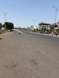 Jalgaon Weather Update : जळगावात उन्हाचा तडाखा वाढला; दुपारनंतर रस्ते ओस पडले