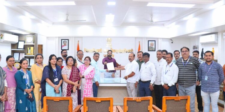 Government Employees Strike 2026” : २१ एप्रिलपासून बेमुदत संप; जळगावात १२ हजार कर्मचारी रस्त्यावर!