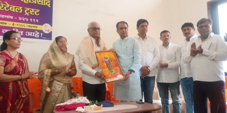 पारोळा येथे बाळासाहेब पाटील यांचा सत्कार समारंभ उत्साहात